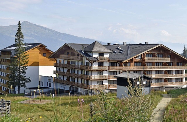 Beautiful apartment for 6 guests with WIFI, pool, TV, balcony, pets allowed and panoramic view