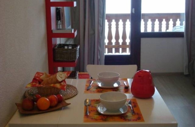 BEAUTIFUL APARTMENT AT THE FOOT OF THE SLOPES