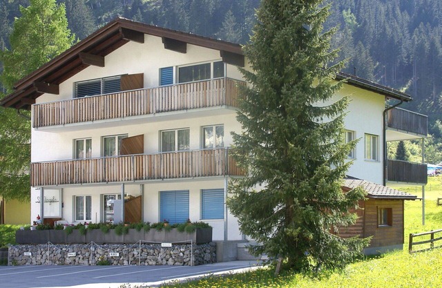 Beautiful apartment for 5 guests with WIFI, TV and balcony