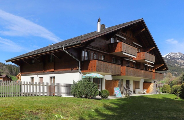 Beautiful apartment for 4 guests with WIFI, TV, terrace and parking