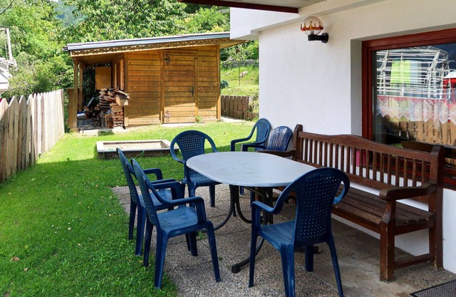 Beautiful apartment for 9 guests with WIFI, TV, terrace and parking