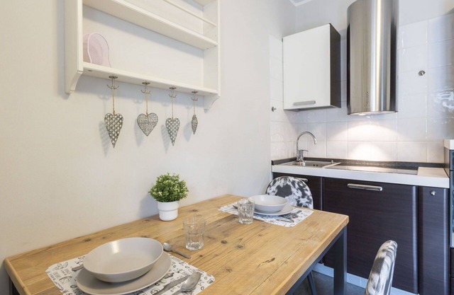 Beautiful apartment for 2 guests with WIFI, TV, balcony and parking