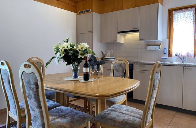 Beautiful apartment for 4 people with WIFI, TV, patio, pets allowed, panoramic view and parking