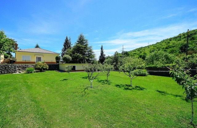 Beautiful apartment for 2 guests with WIFI, A/C, TV, terrace and parking