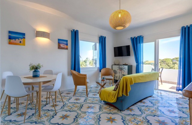 Beautiful apartment for 5 people with A/C, TV and patio