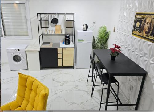 Beautiful Apartment in Ramat Gan next to SHEBA Hospital