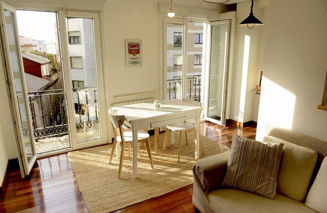 Beautiful apartment overlooking the estuary. Central. Cozy