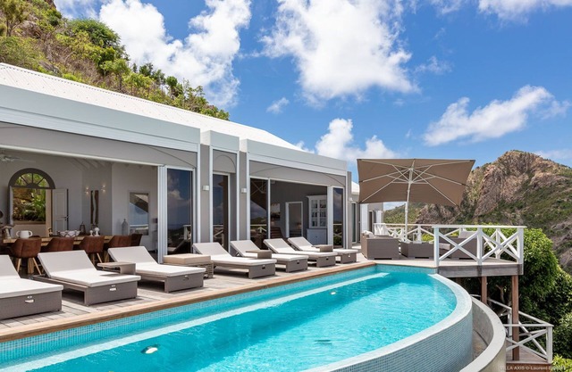 Beautiful Azetes Luxury villa