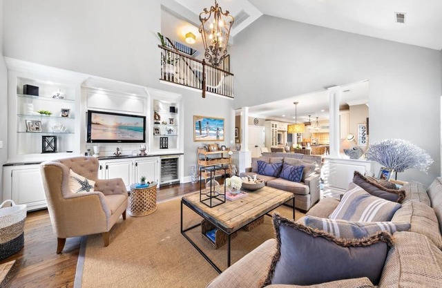 Beautiful Beach House One Block from Ocean and River Summer 2025