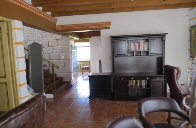 Beautiful Big Residence Colonial, construction colonial, great vineyards close
