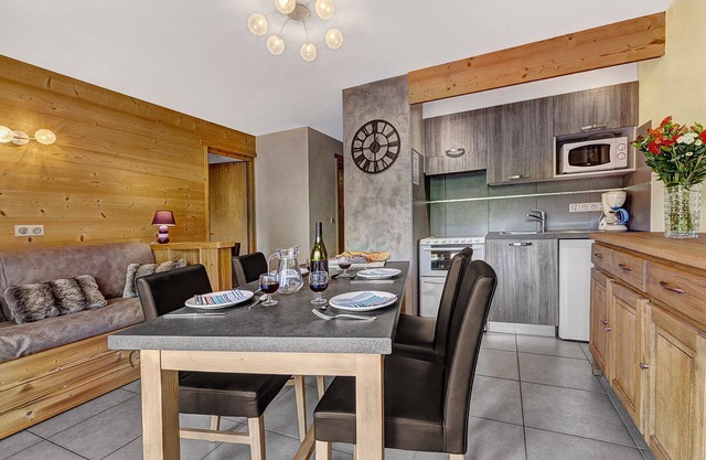 Beautiful, bright 2-room flat for 4 people
