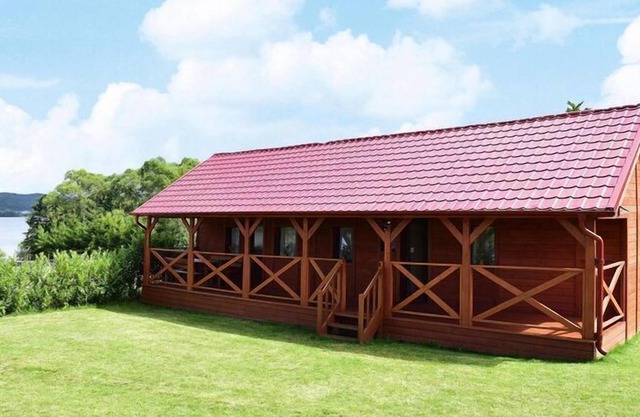 Beautiful Bungalow directly at the lake in Nadole