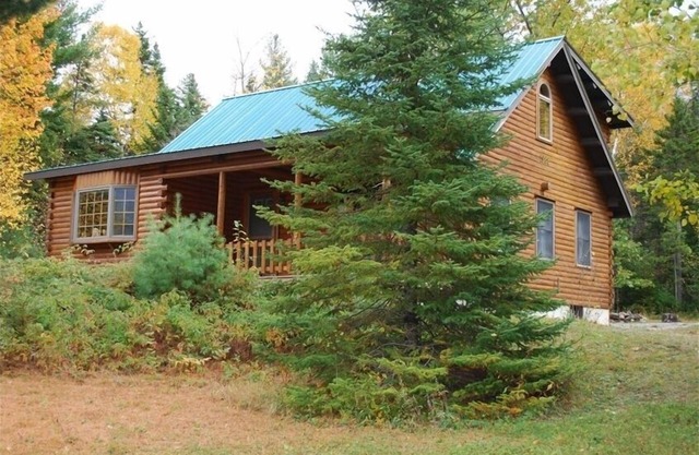Beautiful Cabin Near Skiing, Hiking, Golf