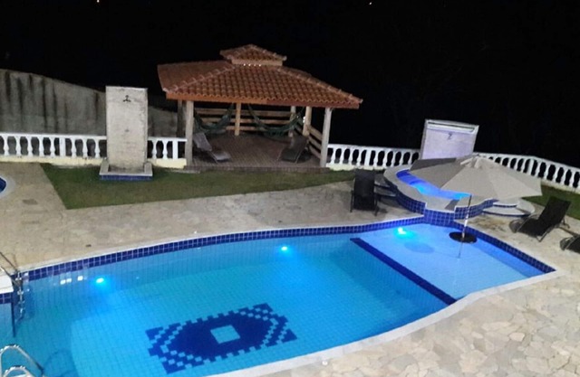Beautiful Chacara with 7 bedrooms and 8 bathrooms in condominium