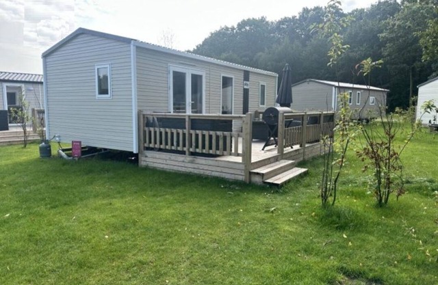 Beautiful chalet Excellenc near Groningen