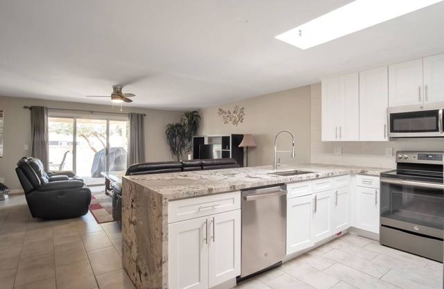 Beautiful CLEAN Townhome in Mesa - w/Heated Pool and RV Parking available!