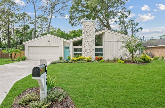 Beautiful Coastal Home near Mayo Clinic. Pet Friendly!