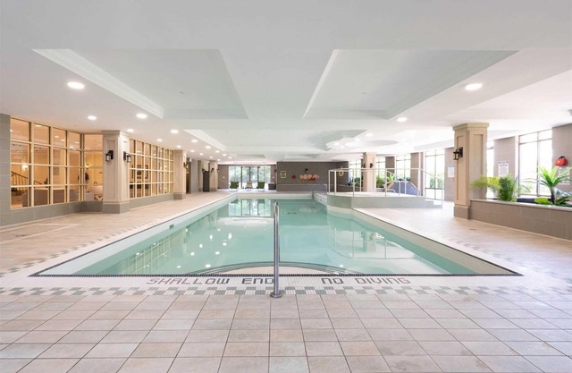 Beautiful condo view in Toronto, great amenities, mins from airport and highways