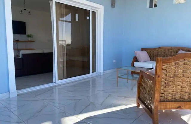 Beautiful Condo w/Large Balcony