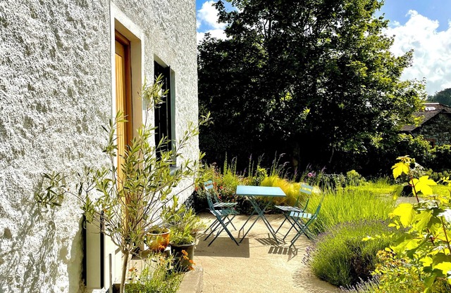 Beautiful converted barn in AshburtonnGateway to Dartmoor