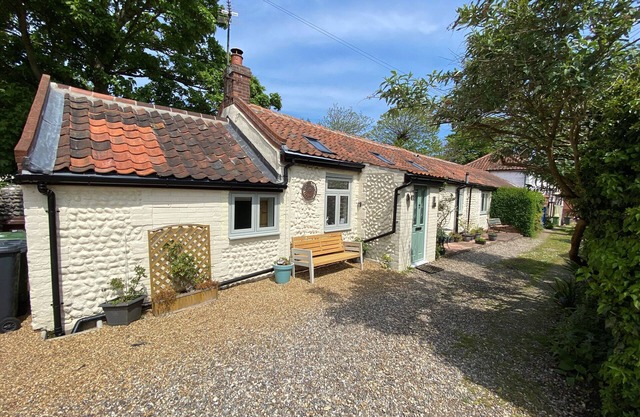 Beautiful Cottage by the Sea. Enhanced Cleaning luxury space unlimited free WiFi