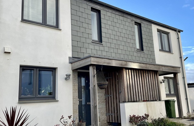 Beautiful Cottage close to the beach w/sunny garden