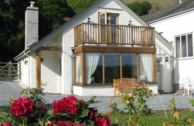 Beautiful cottage in stunning location by Loughrigg Fell and close to Ambleside