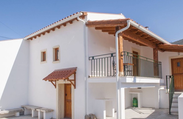 Beautiful Cottage near PENELA Casa de Campo de Oliveiras - COTTAGE 1 & 2