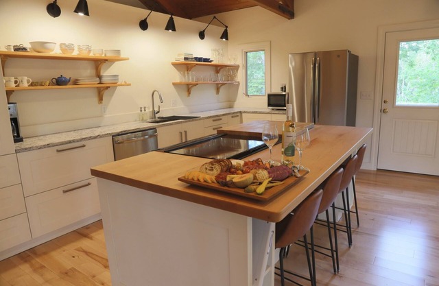 Beautiful cottage in the heart of Mid-Coast Maine!