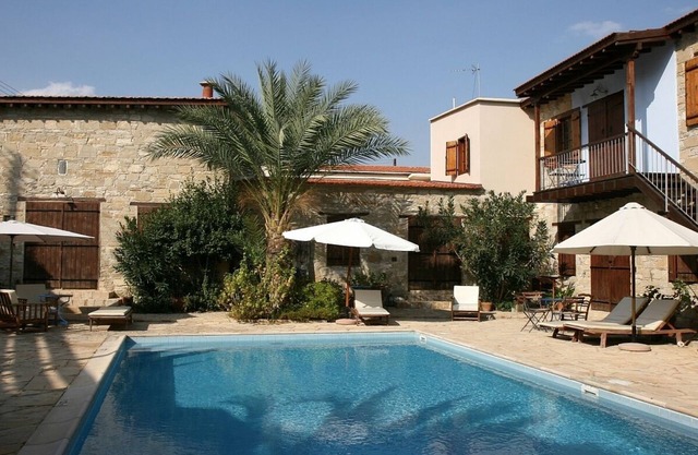 Beautiful Country House with A/C, WiFi and Shared Pool in the Historical Village of Choirokoitia