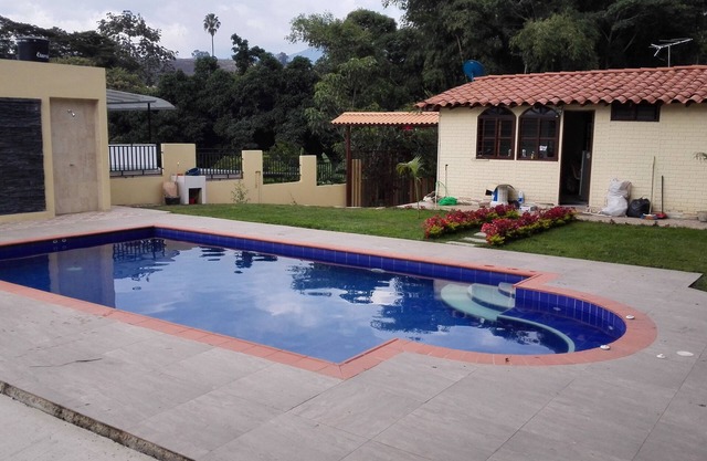Beautiful Country House with Swimming Pool near Bogota