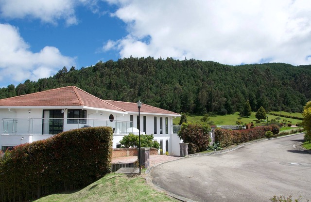 Beautiful Country House with incredible views of the Sopó valley