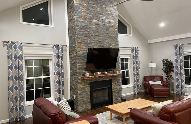 Beautiful Custom Home on 1.5 acres of Serene Property w/Movie Room