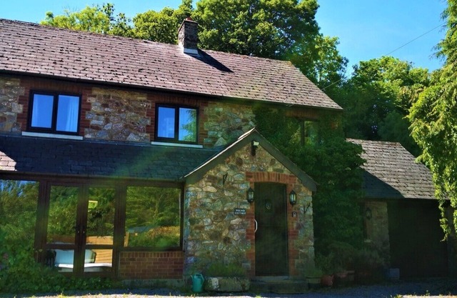 Beautiful Devon Country Cottage on Edge of Dartmoor National Park