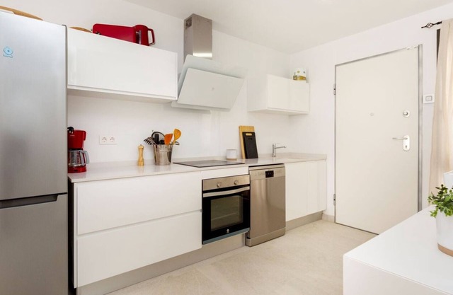 Beautiful and modern apartment close to the beach