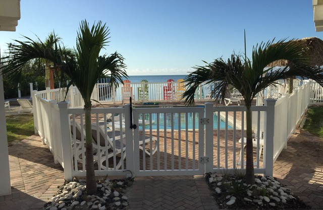 Beautiful Family-Friendly, Dock, Marina, Heated Pool, near Key West, MM21.5