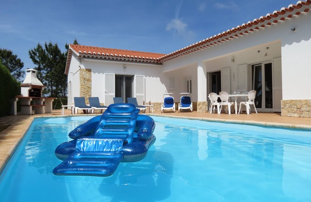 Beautiful family villa, quiet private pool, large garden, great beaches & WiFi