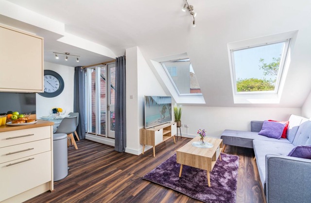Beautiful Flat In Town Center With 55" Smart TV + Netflix