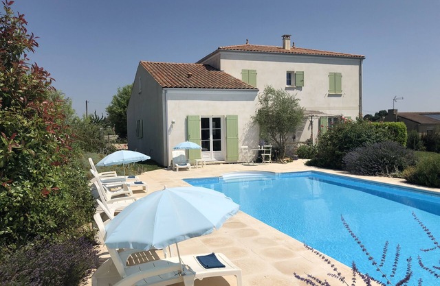 Beautiful Charentaise House With Private Pool Above Charming Port Near Beaches