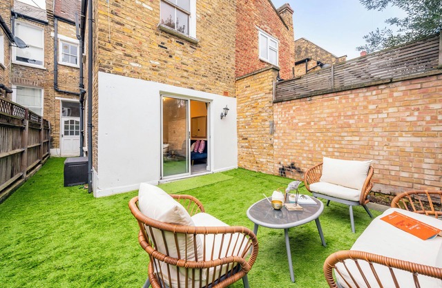 Beautiful Garden Flat near Chelsea