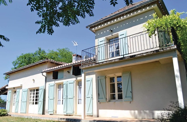 Beautiful home in Durfort Lacapelette