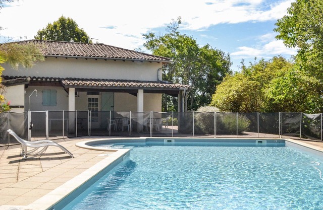 Beautiful home in Durfort Lacapelette