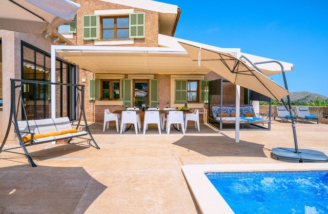 Beautiful Holiday Home “Son Llodra” with Mountain View, Pool, Terrace & WiFi