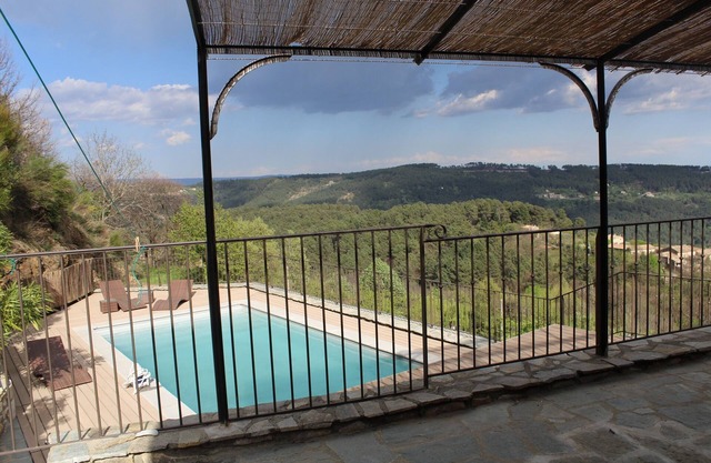 Beautiful holiday home with breathtaking views of Mont Ventoux