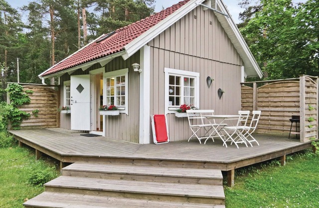 Beautiful home in Färjestaden with WiFi