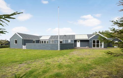 Beautiful Home In Farsø With Wifi