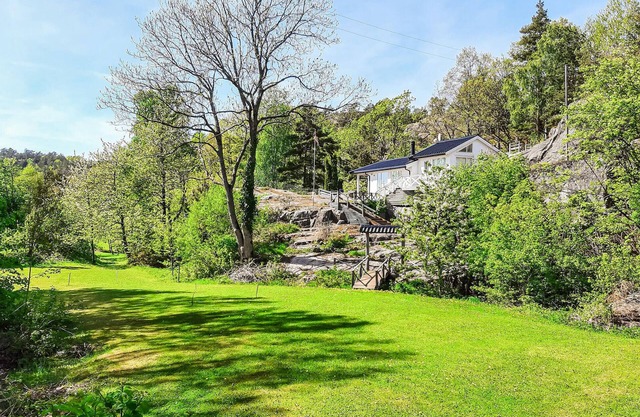 Beautiful home in Gjeving