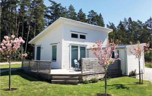 Beautiful Home In Gotlands Tofta