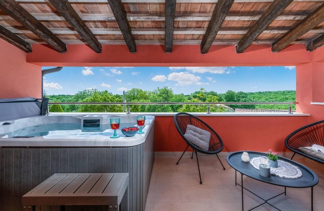 Beautiful home in Krnica with sauna