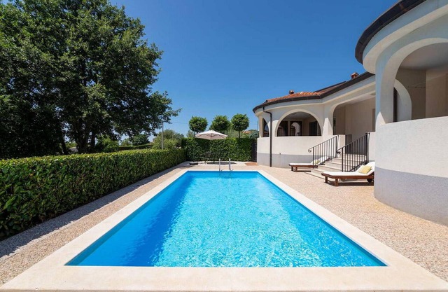 Beautiful home in Porec with WiFi